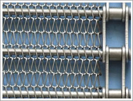Chain driven stainless steel woven mesh