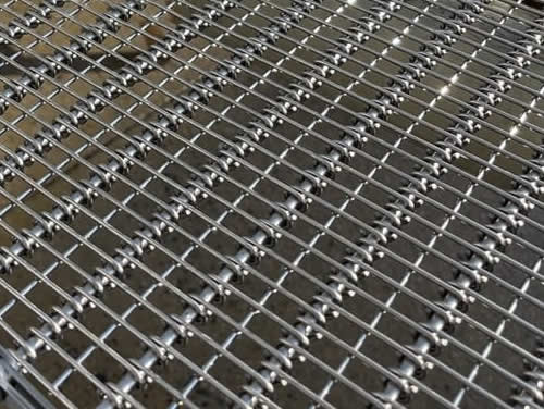 Chain driven eye flex wire conveyor belt in stainless steel 304 US style